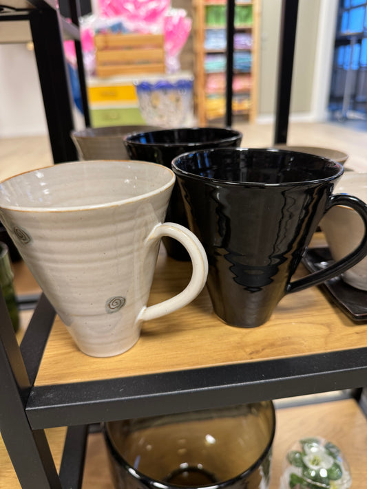 Te/Kakóbolli- hangerður postulín svartur
